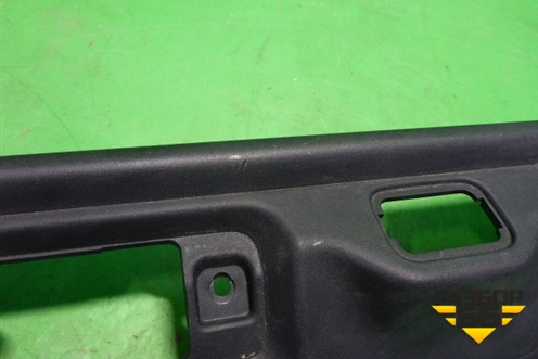 Обшивка двери багажника (LR038140) для Land Rover Range Rover 4 с 2013-2022г