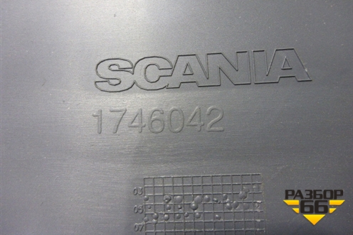 Обшивка стойки центральная левая (1746042) для Scania 5 R Series с 2004-2016г