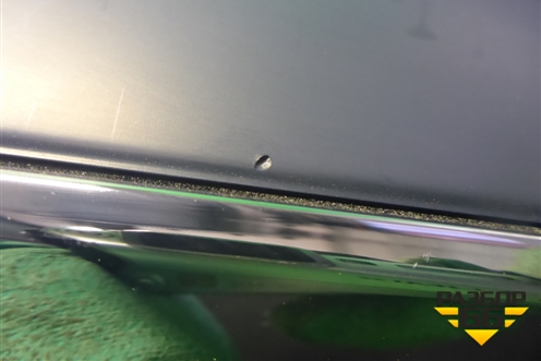 Накладка двери передней правой (после 2012г новая не крашеная) (8R0853960L) для Audi Q5 c 2008-2017г (Ку 5)