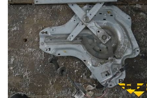 Стеклоподъёмник электрический задний правый для Hyundai Elantra 3 (XD) с 2000-2010г