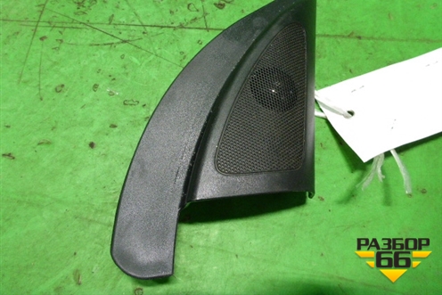 Накладка двери передней правой уголок (876602S000) для Hyundai ix 35 с 2010г