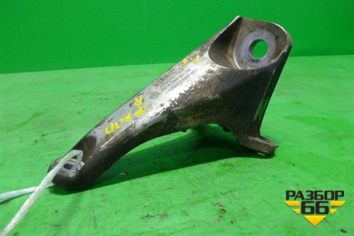 Кронштейн КПП (правый АКПП) (4E0399114AT) для Audi A8 с 2002-2010г
