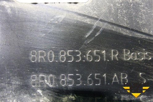 Решетка радиатора (после 2012г S-Line под парктроник) (8R0853651R) для Audi Q5 c 2008-2017г