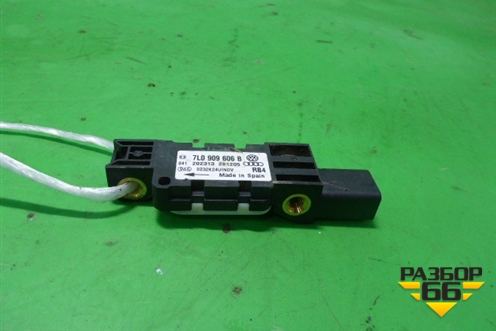 Датчик AIR BAG (7L0909606B) для Volkswagen Touareg c 2002-2010г