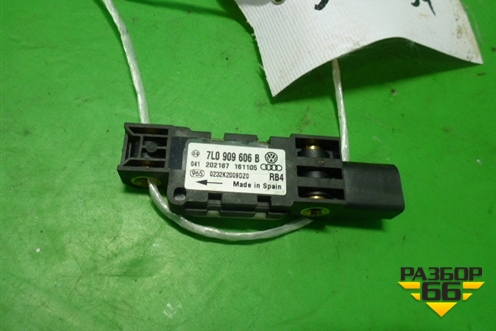 Датчик AIR BAG (7L0909606B) для Volkswagen Touareg c 2002-2010г (Туарег)