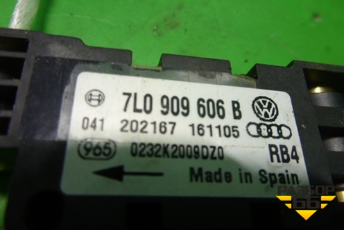 Датчик AIR BAG (7L0909606B) для Volkswagen Touareg c 2002-2010г (Туарег)