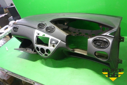 Торпедо с AIR BAG (правый руль) для Ford Focus 1 с 1998-2004г