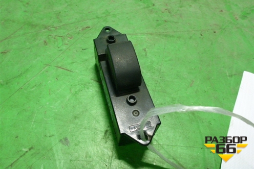 Кнопка стеклоподъёмника (задняя правая) (8608A100) для Mitsubishi Lancer-9  с 2003-2008г (Лансер)