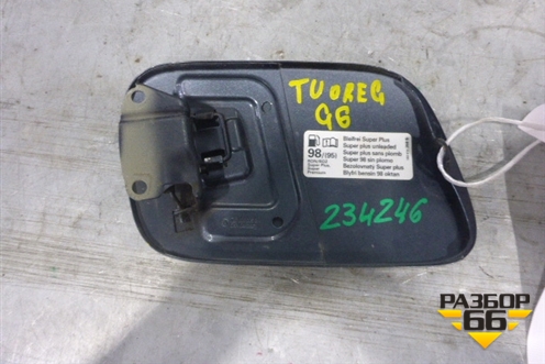 Лючок бензобака (7L6809905B) для Volkswagen Touareg c 2002-2010г
