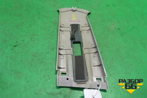 Обшивка стойки центральная верхняя правая (A135402053) для Chery Bonus(A13) с 2010г