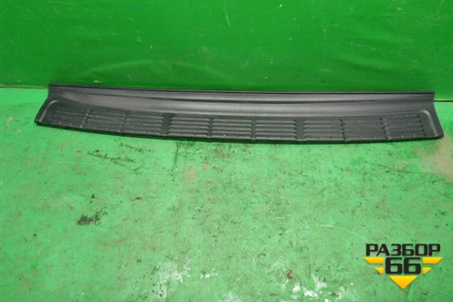 Накладка заднего бампера (до 2012г) (5216260040) для Toyota Land Cruiser (200) с 2008г (Ленд Крузер)