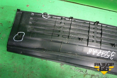 Накладка заднего бампера (до 2012г) (5216260040) для Toyota Land Cruiser (200) с 2008г (Ленд Крузер)