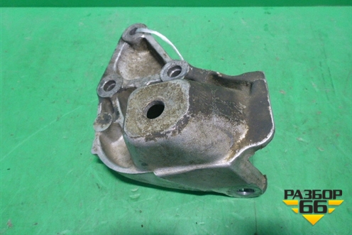 Кронштейн двигателя правый (9647029580) для Peugeot 407 с 2004г