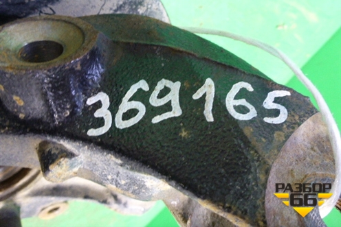 Кулак задний правый (7L0505436B) для Volkswagen Touareg c 2002-2010г