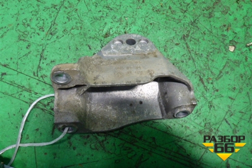 Кронштейн КПП (правый) (3D0399114M) для Volkswagen Phaeton с 2002-2014г
