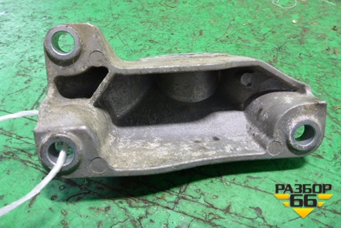Кронштейн КПП (правый) (3D0399114M) для Volkswagen Phaeton с 2002-2014г