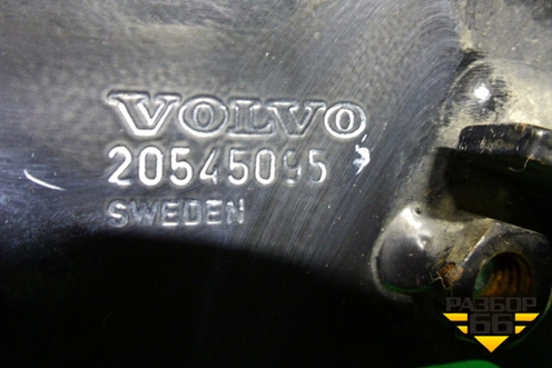 Петля решетки радиатора правая  (нижняя) (20545095) для Volvo  TRUCK FH с 2002-2008г