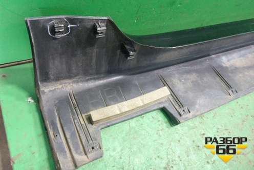 Накладка на порог наружная левая (877533N000) для Hyundai Equus с 2010г