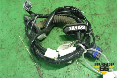 Проводка двери задней левой (241275X00A) для Nissan Pathfinder (R51M) с 2004-2014г