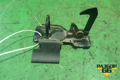Крюк замка капота (5P0823480) для Seat Toledo с 2004-2009г