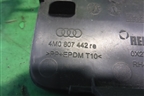 Заглушка в задний бампер (правая) (4M0807442) для Audi Q7 c 2015г