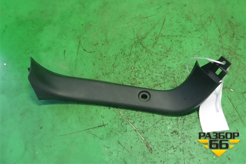 Обшивка двери багажника (верхняя левая) (BP4K68950A) для Mazda Mazda 3 (BK) с 2003-2009г 