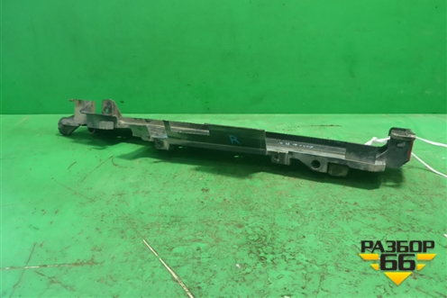 Кронштейн радиатора правый (PCN50060) для Land Rover Range Rover 3 с 2002-2012г