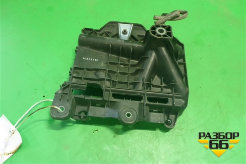 Площадка под аккумулятор (6R0915331) для Seat Ibiza с 2008-2017г