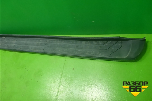 Накладка подножки левой (517740C011) для Toyota Sequoia с 2008г