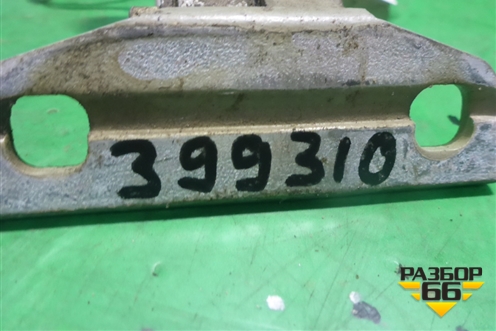 Петля двери передней левой верхняя (LR003088) для Land Rover Freelander 2 с 2007г