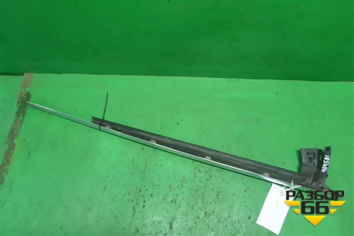 Накладка стекла переднего правого (A2197250665) для Mercedes Benz CLS C219 с 2004-2010г