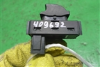 Кнопка стеклоподъёмника (передняя правая) (96662297ZD) для Peugeot 408 с 2012г