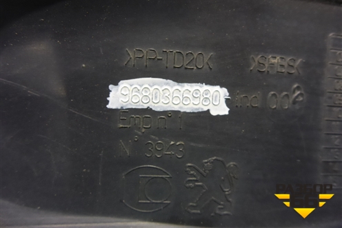 Молдинг лобового стекла левый нижний (9680366980) для Peugeot 408 с 2012г