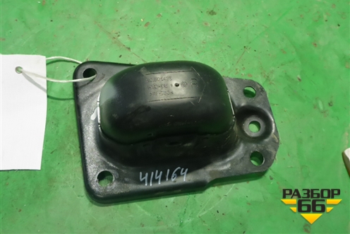 Кронштейн заднего рычага (продольного правого) (1K0505130J) для Volkswagen Golf VI с 2009-2012г