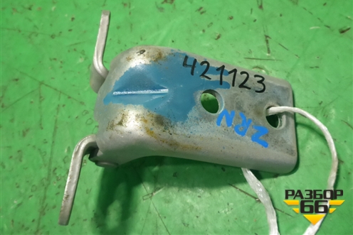 Петля двери задней правой нижняя (793601C000) для Hyundai Getz с 2002г
