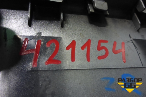 Накладка двери задней правой (на обшивку) (935801C020) для Hyundai Getz с 2002г