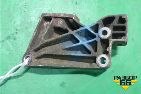 Кронштейн генератора ( 1.8л Z18XE) (90571112) для Opel Astra H с 2004-2015г