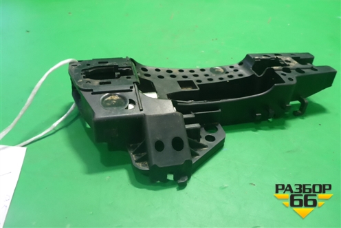 Кронштейн ручки наружной (передней правой) (8T0837886B) для Audi Q5 c 2008-2017г (Ку 5)
