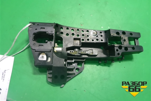 Кронштейн ручки наружной (передней правой) (8T0837886B) для Audi Q5 c 2008-2017г (Ку 5)