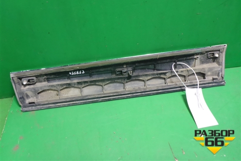 Накладка двери задней правой (после 2012г крашеная) (8R0853970L) для Audi Q5 c 2008-2017г (Ку 5)