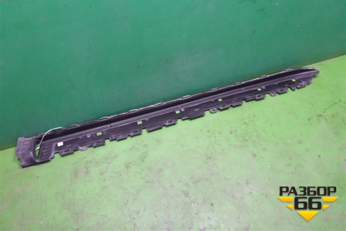 Накладка подножки правой (внутренняя часть) (5177960120) для Toyota Land Cruiser (200) с 2008г (Ленд Крузер)