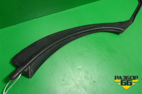 Накладка двери задней правой (на арку внутренняя) (6785748032) для Lexus RX 350 c 2015г (РХ)