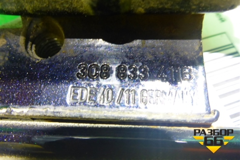 Петля двери задней левой нижняя (3C8833411B) для Volkswagen Passat (В7) с 2011-2014г