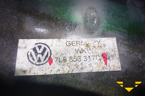Накладка стойки (центральной левой) (7L6853317D) для Volkswagen Touareg c 2002-2010г
