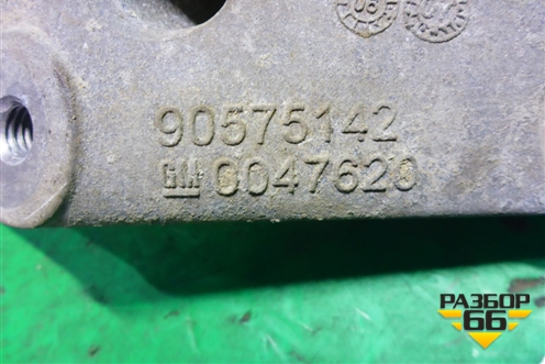 Кронштейн КПП (1.8л Z18XER МКПП) (90575142) для Opel Astra H с 2004-2015г