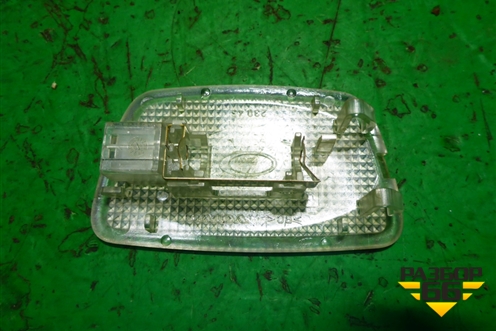 Плафон салонный (в обшивку двери багажника) (30754443) для Volvo XC70 с 2000-2006г
