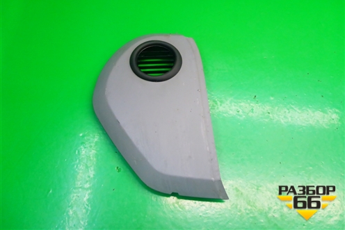 Накладка на торпедо (правая) (7L6857176) для Volkswagen Touareg c 2002-2010г