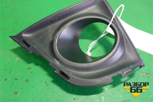 Накладка ПТФ левая (8148202390) для Toyota Corolla (E18) с 2012-2019г