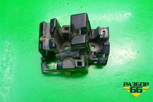 Кронштейн заднего бампера правый (9681048380) для Citroen C5 с 2008г