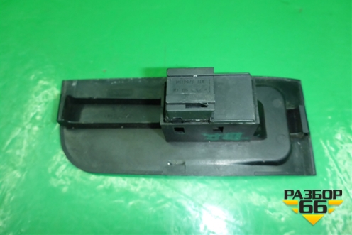 Кнопка стеклоподъёмника (T113746150) для Chery M-11 с 2010-2015г (М11)